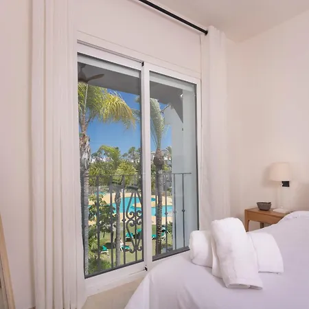 2 Bedroom 2 Bathroom Penthouse *